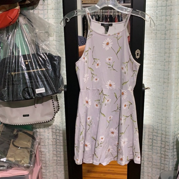 Forever 21 Daisy Dress (M) - Picture 1 of 2